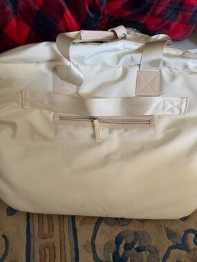 Cream Travel Duffel Bag - Unbranded